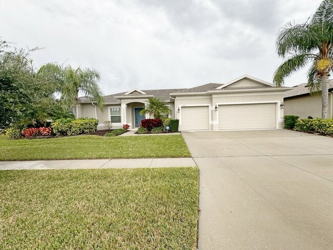 Welcome to your Beautiful Pool Home in the... - Welcome to your Beautiful Pool Home in the...