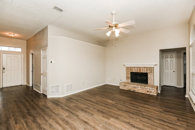 Photo - 5405 Turtle River Ct