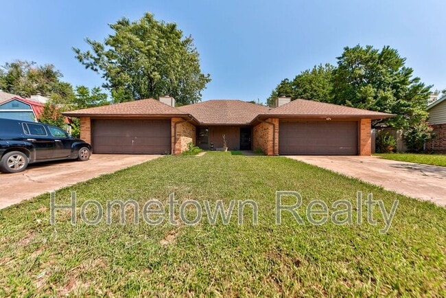 Building Photo - 1713 Hillcrest Dr