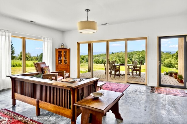 Photo - 88 Hover Ave