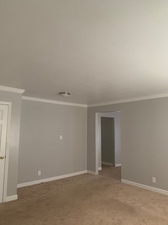 Photo - 1618 Hampton Rd NW