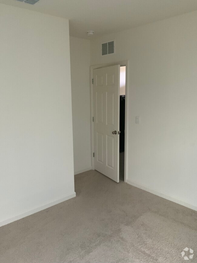 Building Photo - 2238 O'Connel Ave Rental