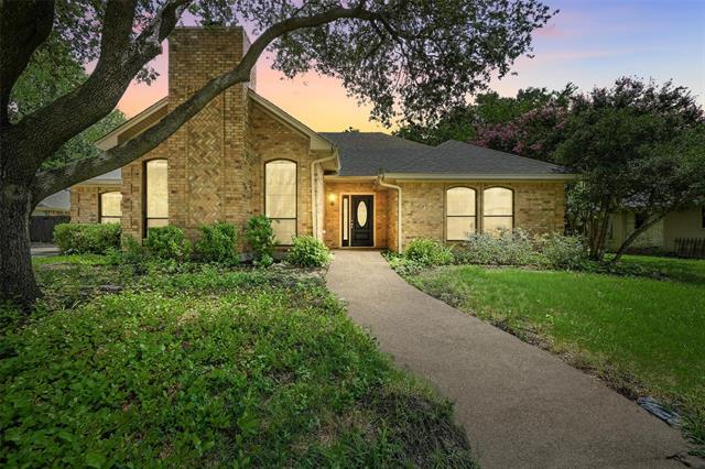 Photo - 1928 Meandering Way Casa