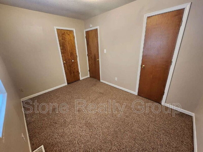 Photo - 2460 E Clayton Dr