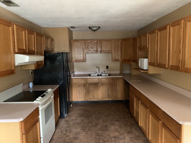 Photo - 2804 St Johns Ave