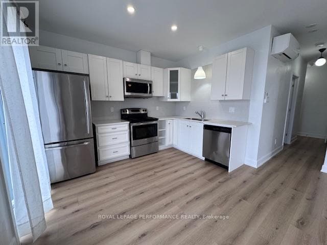 Photo - 739 Principale St Unité 1