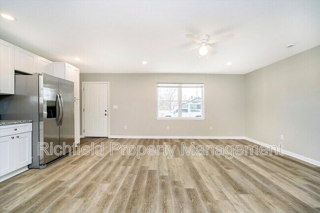 Photo - 2203 Sheldon St