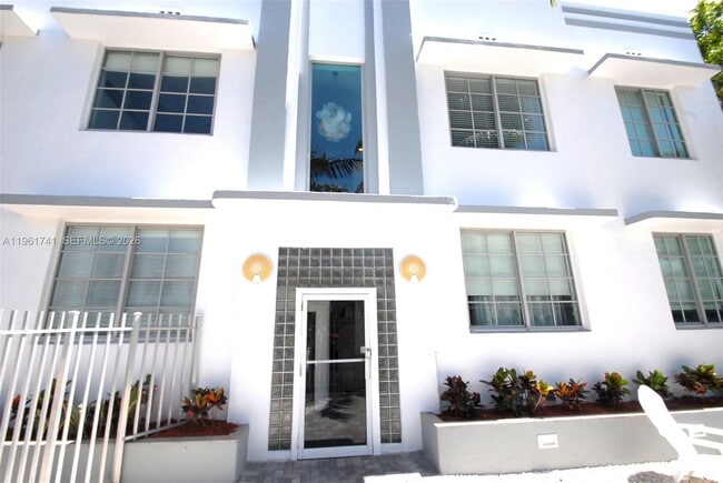 Building Photo - 526 15th St Unit 4