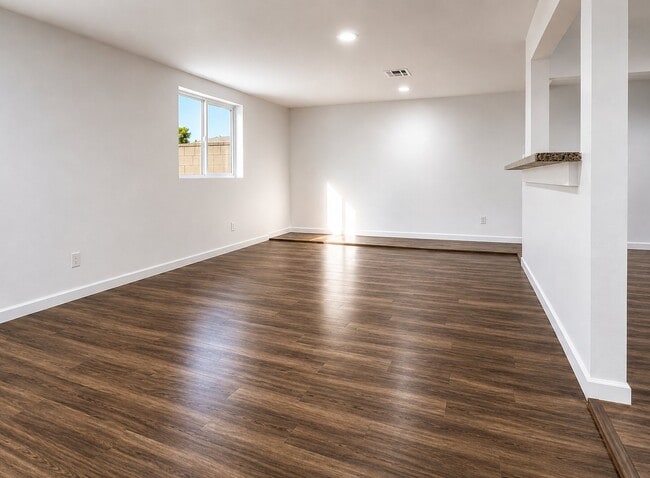 Photo - 2533 S Olivia Ave