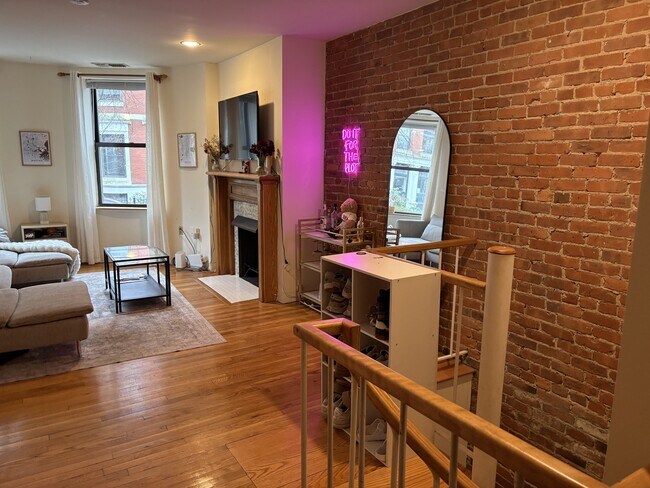 Photo - 87 Gainsborough St Unidad 103