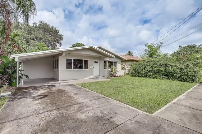 Photo - 124 SW 2nd St