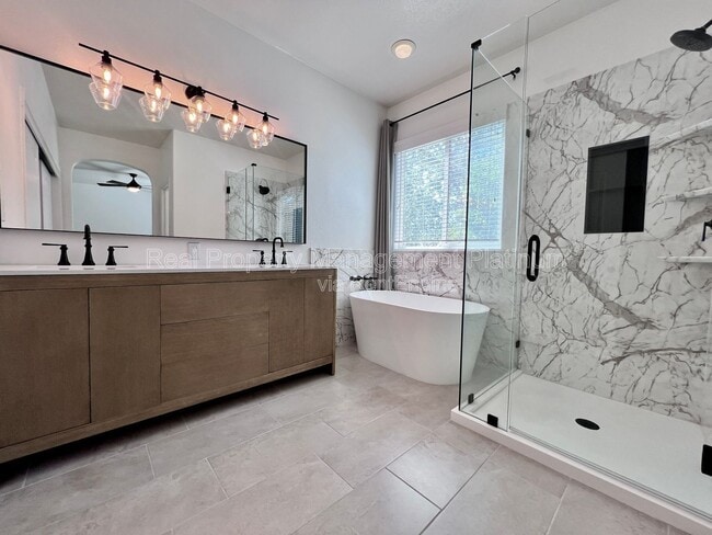 Photo - 1766 Glen Oban Ln