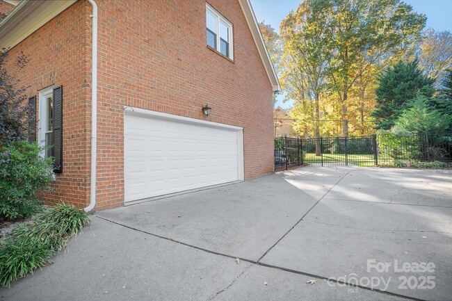 Photo - 16516 Plantation Woods Dr