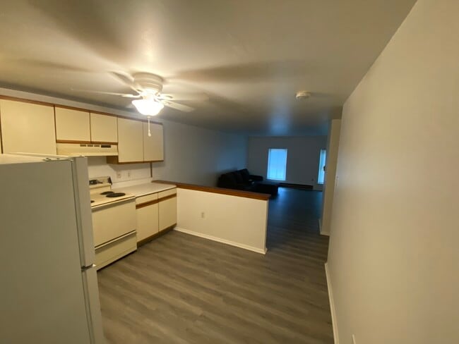 144 Farnsworth Ave Unit 2