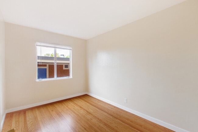 Photo - 2317 Hearst Ave