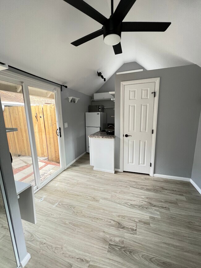 Room from Back - 1357 Ross St Unidad Yellow