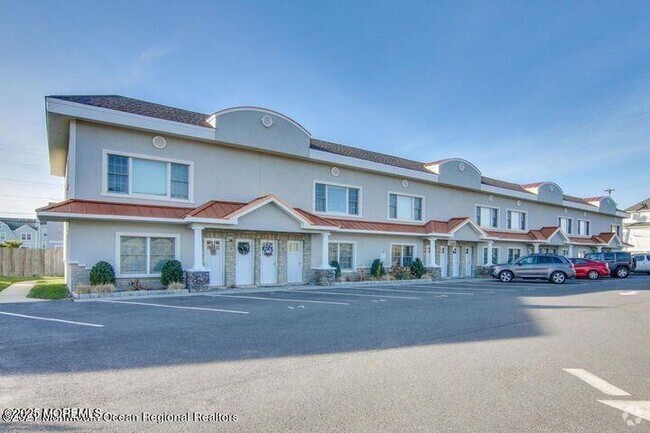 Building Photo - 1488 Ocean Ave Unit 10 Rental