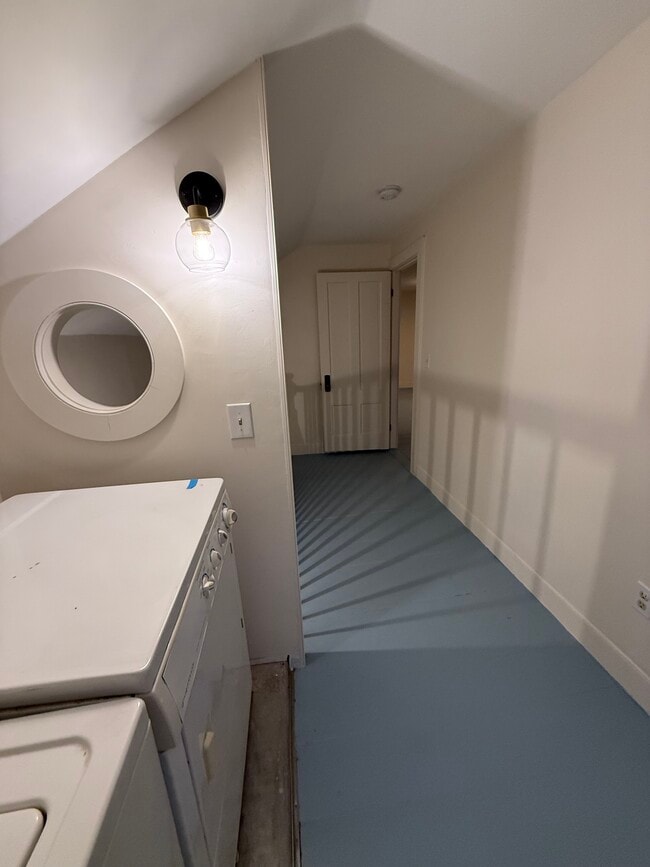 Building Photo - 3 Parker St Unit 3 Parker