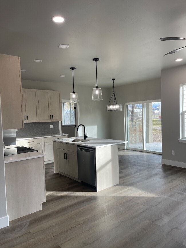 Photo - 2011 18th St