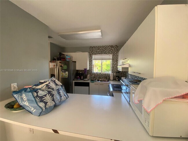 Photo - 6245 SW Kendale Lakes Cir Unit 209
