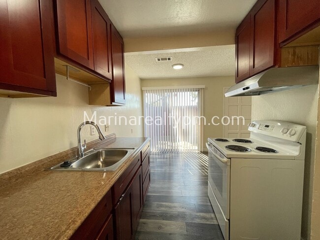444 Corcoran Ave Unidad 444 Corcoran Ave #2