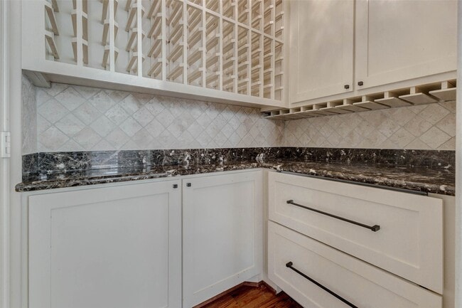 Photo - 5410 Valerie St