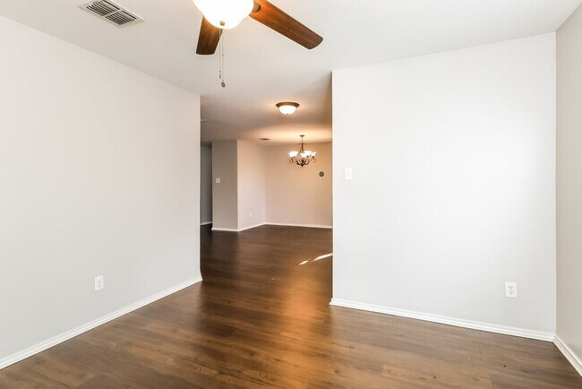 1014 Blackberry Trail
