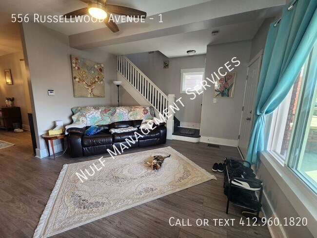 Photo - 556 Russellwood Ave