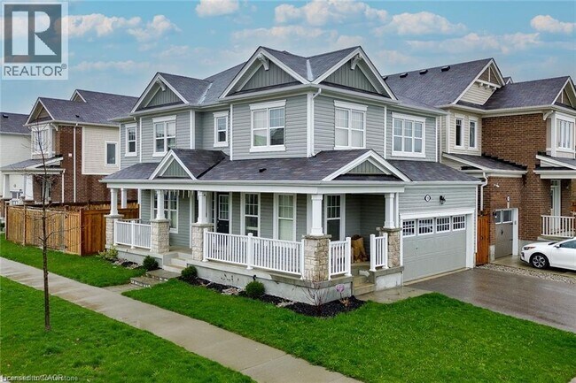 Photo - 18 Blue Oak St