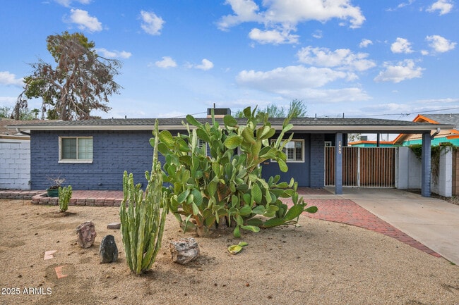 Photo - 457 W Mulberry Dr