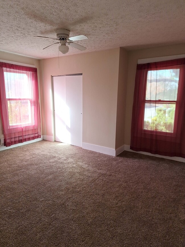 442 E Warren St Unit 2