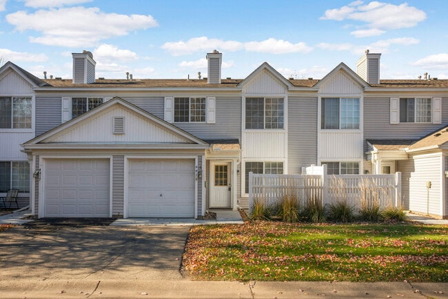 Photo - 4415 Naper Bay