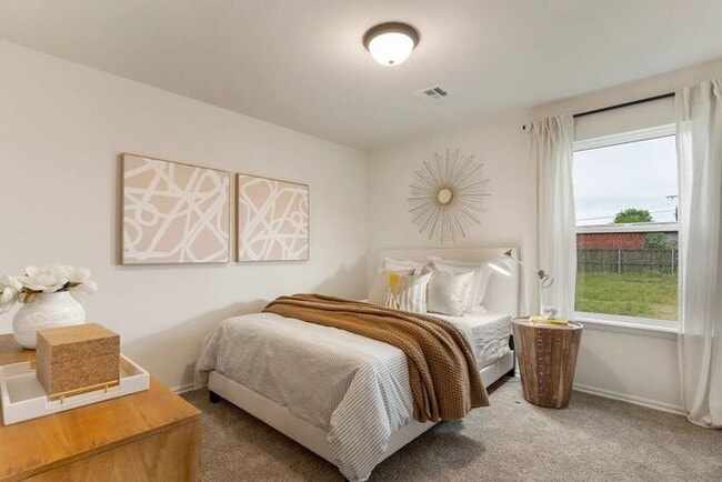 Photo - 4 Bedroom Home In Owasso