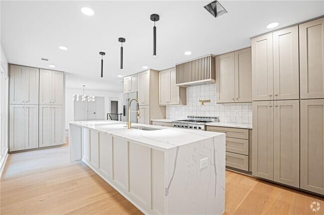 Building Photo - 200 Nestor Ct Rental