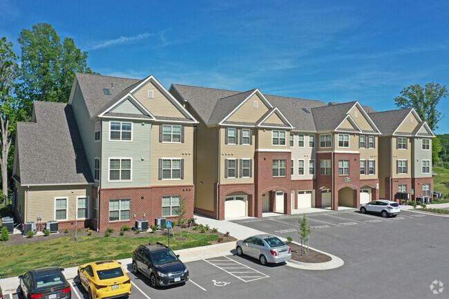 Building Photo - Highlands at Huckleberry Ridge Rental