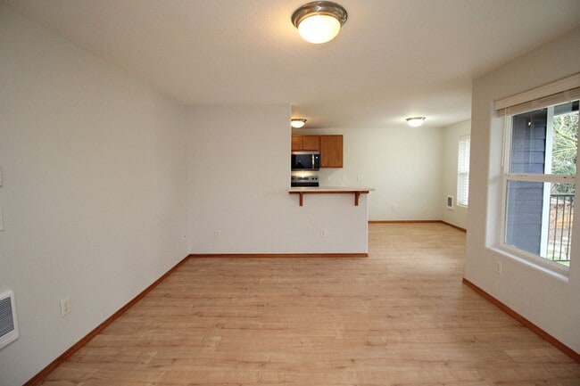 Photo - 683 NE 162nd Ave