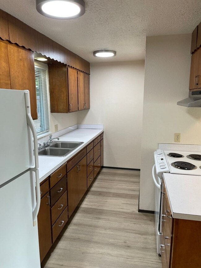 Photo - 13317 28th St NE Unit B