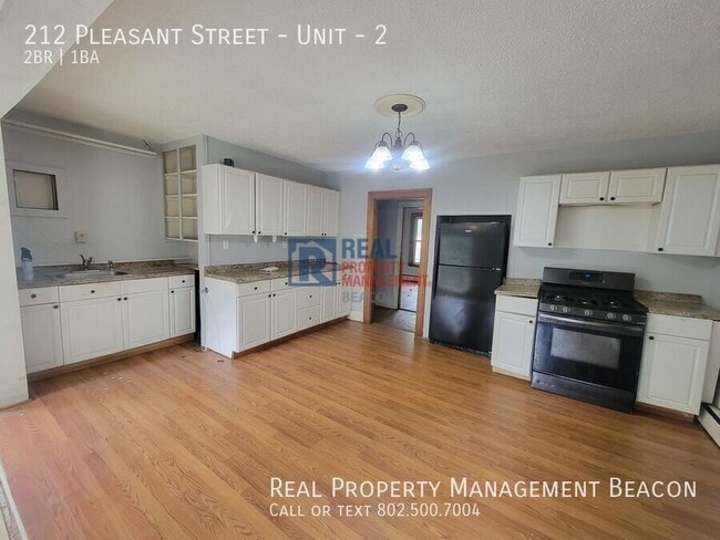 212 Pleasant St Unit 2