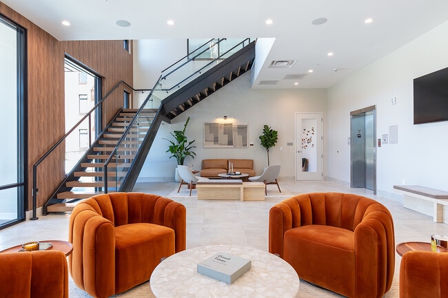 Leasing Office Lobby - Park Monroe