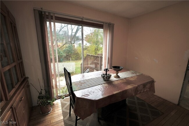 Photo - 22560 Libby Rd