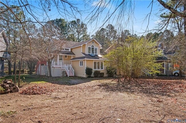 Building Photo - Convenient Midlothian Lucks Lane area on the water!