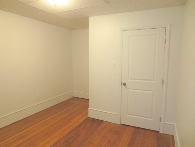 5704 Darlington Rd Unit 1st Flr