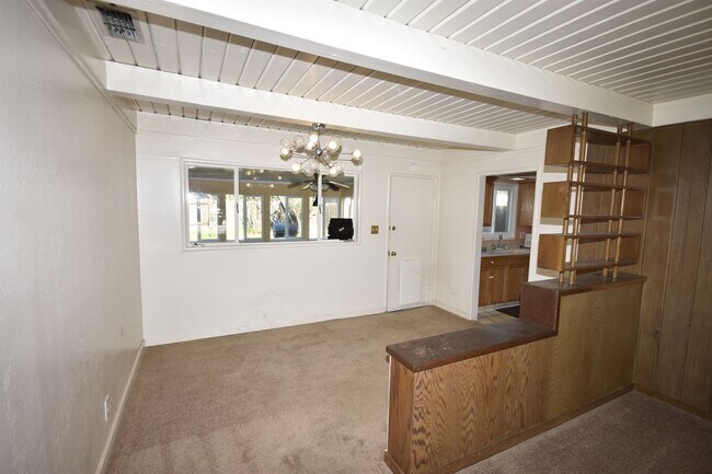 Photo - 2305 Cottage Way