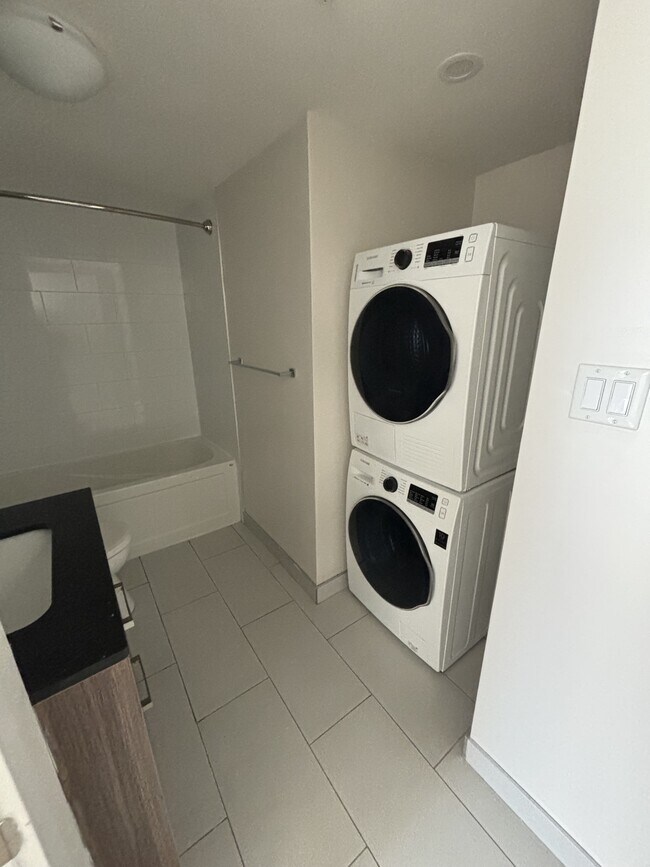 Photo - 5633-P5633 Fenwick St Unit PH209