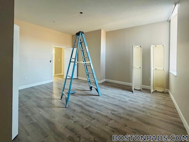 Photo - 2 Weaver Street Unidad 409