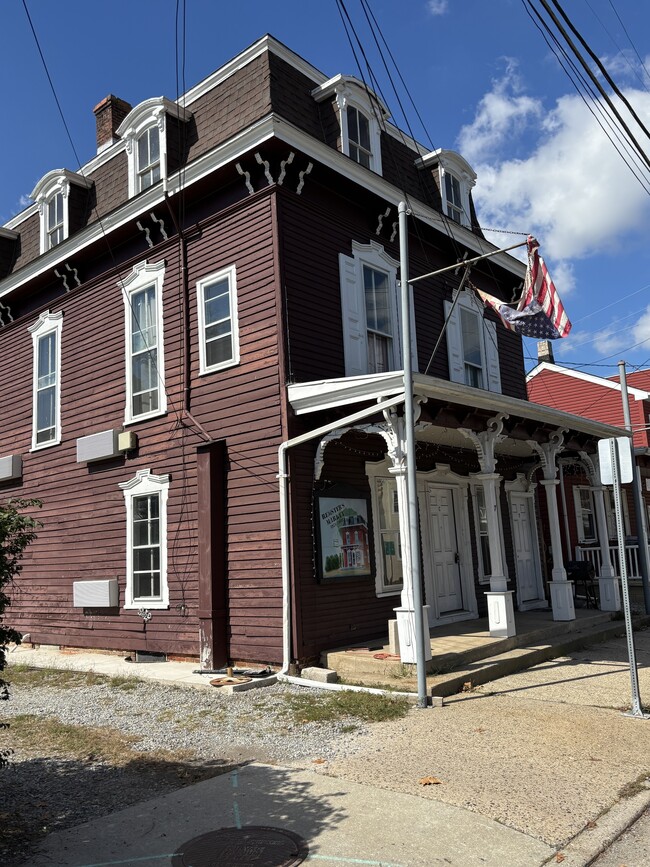 Photo - 7 S Greenwich St Unit B