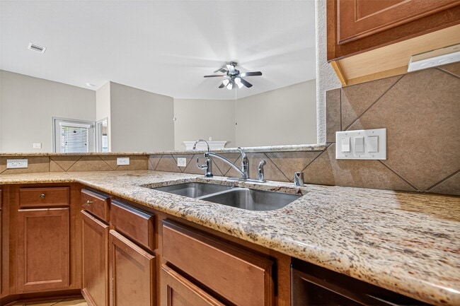 Photo - 510 Carson Ridge Dr