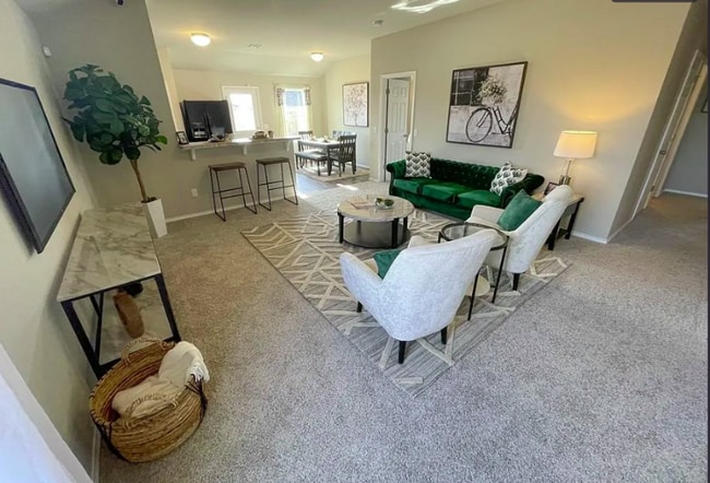 Photo - 598 Fountain St