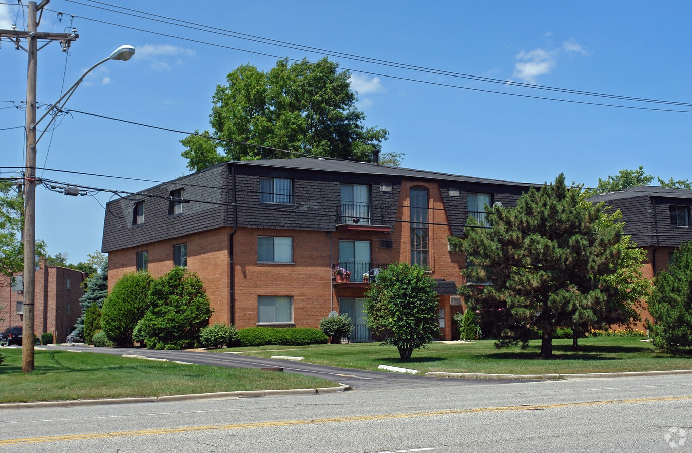 Photo - 6415-6425 Joliet Rd Apartments