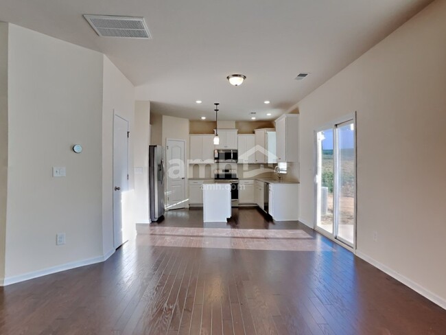 Photo - 154 Eden Ave